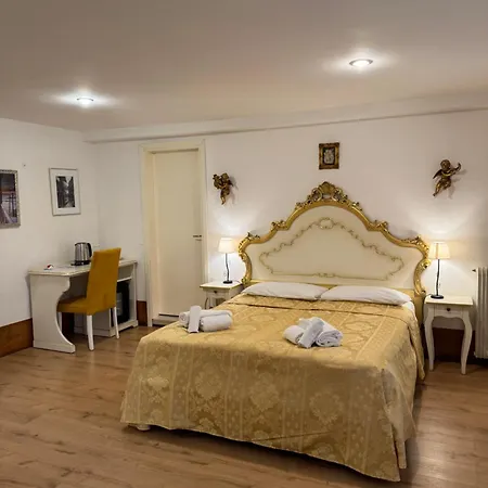 Ca' De Le Capuzine Guest house Venice