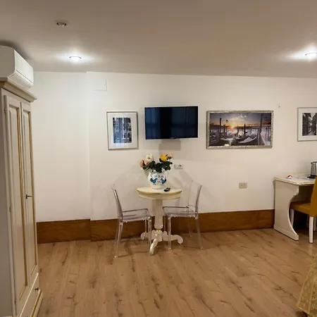 Ca' De Le Capuzine Guest house