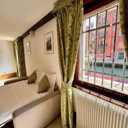 Ca' De Le Capuzine Guest house