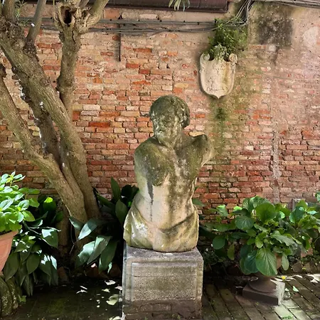 Ca' De Le Capuzine Venice