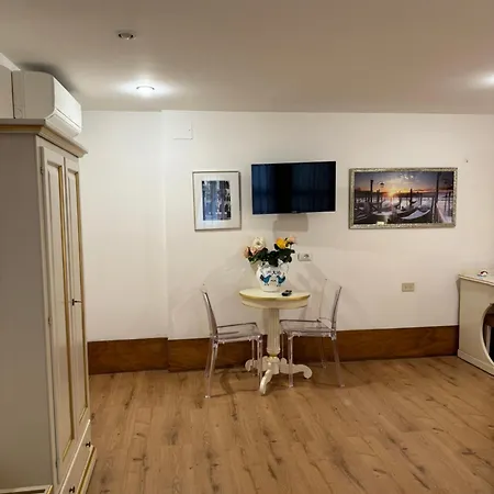 Ca' De Le Capuzine Guest house