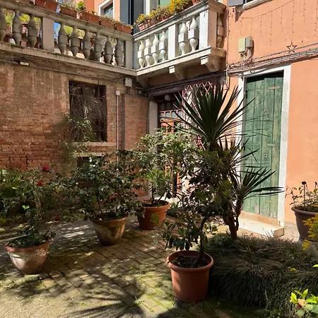 Casa de hóspedes Ca' De Le Capuzine