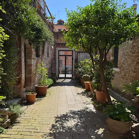 Ca' De Le Capuzine *